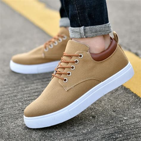 Comfortable sneakers for men 